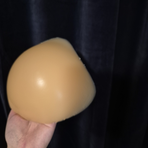 🎀 Nearly Me Prosthetic Breast Form, L - Picture 4 of 8